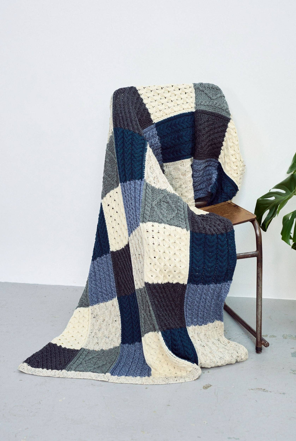 Killala Aran Intarsia Blanket 854