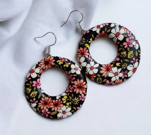 Floral Round Dangle Earrings Blossoming with Style - Black