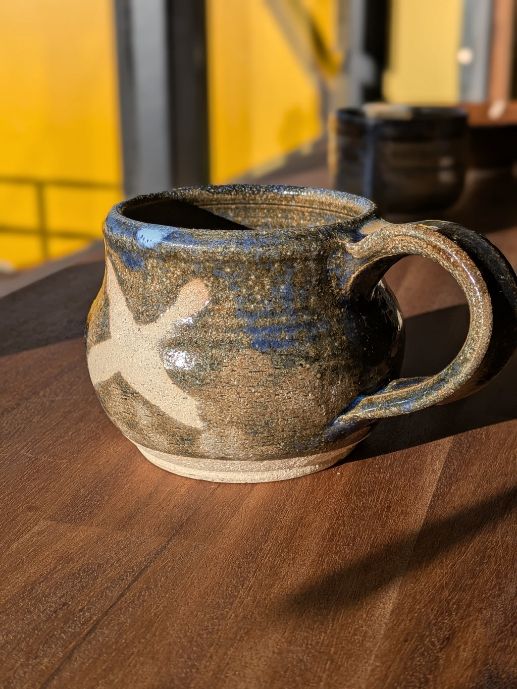 Medium Vessel w/ Handle - Barrow